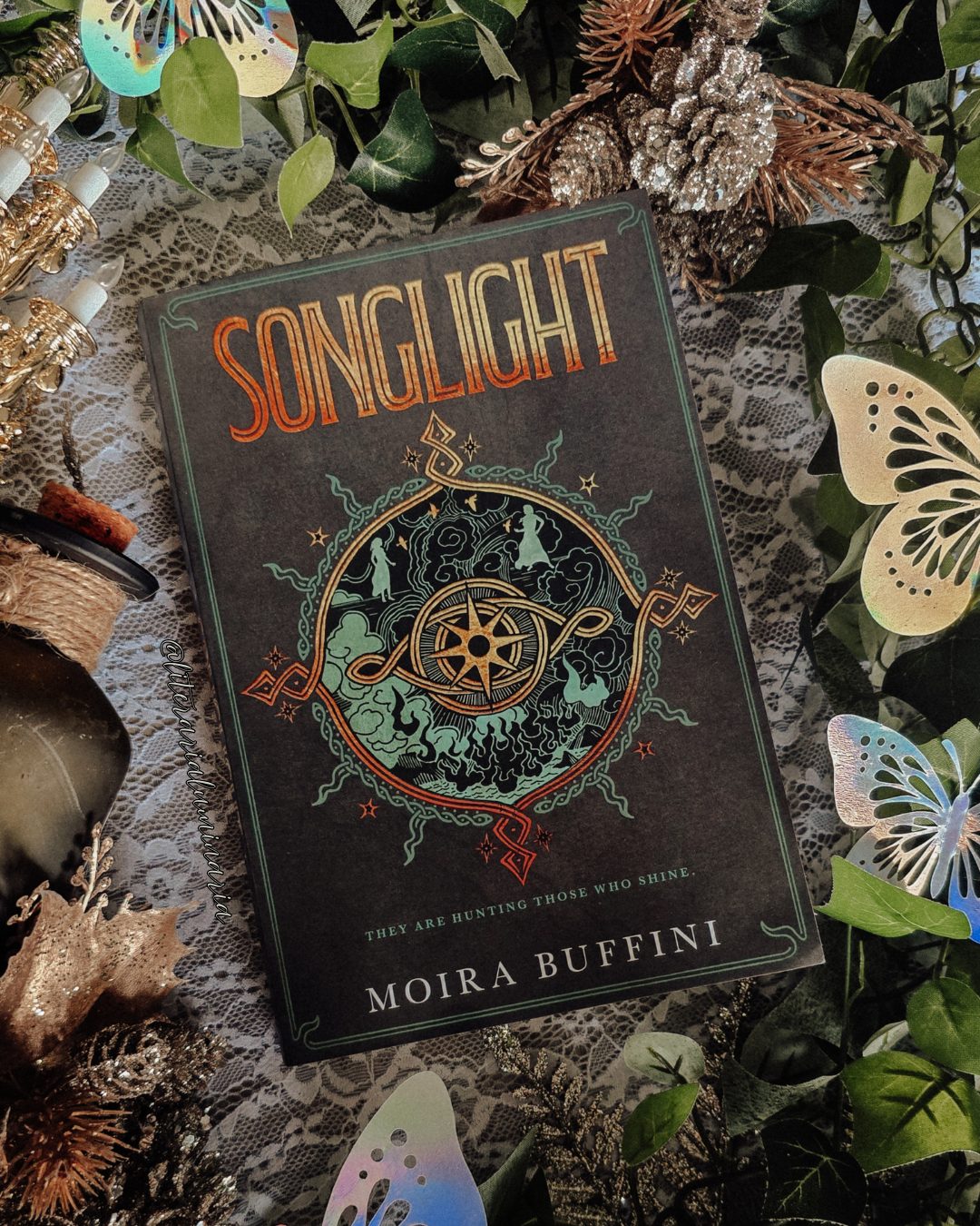 Light' Singer Book Songlight Book Review - Literaria Luminaria
